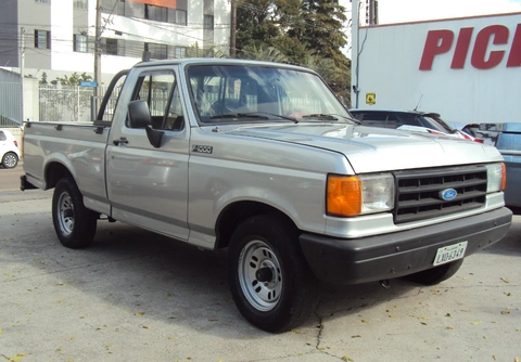 Ford F-1000 1995 Prata — foto 1 de 3