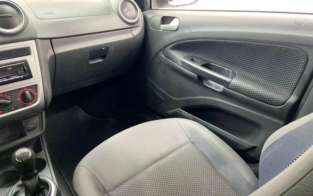 imagem-https://www.socarrao.com.br/sc-vehicle-images-prod/1643866/1788183409542-8079140_9_B_887c7de027.jpeg