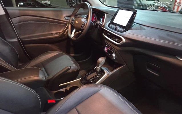 imagem-https://www.socarrao.com.br/sc-vehicle-images-prod/1645813/1779397068995-8109480_13_B_e42aa7bd90.jpeg