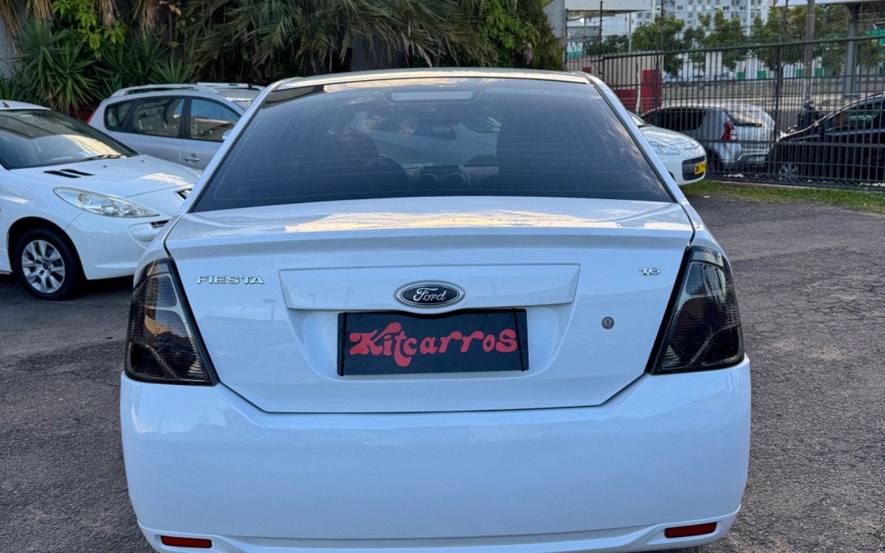 imagem-https://www.socarrao.com.br/sc-vehicle-images-prod/1647955/1779400720589-SU1HXzY1MTkuanBlZw.jpeg