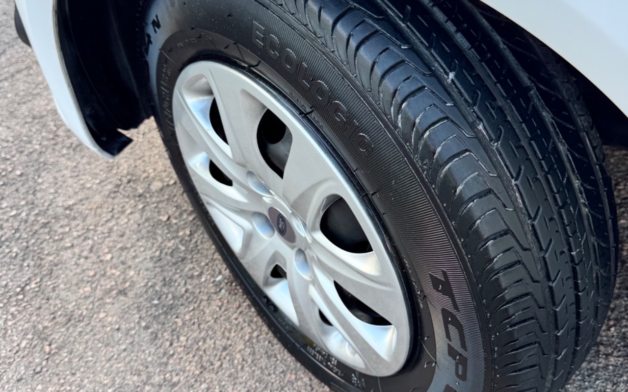 imagem-https://www.socarrao.com.br/sc-vehicle-images-prod/1647955/1779400720778-SU1HXzY1MTIuanBlZw.jpeg