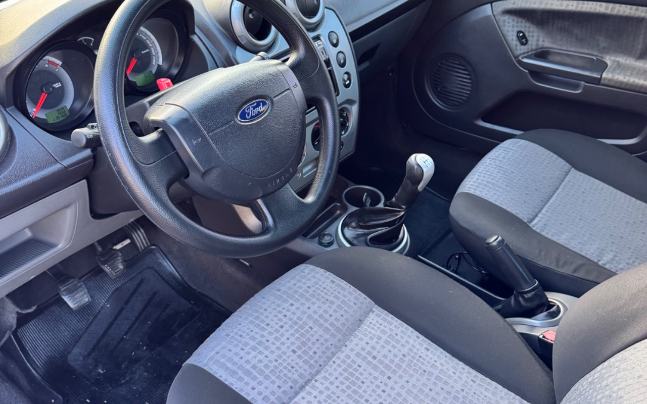 imagem-https://www.socarrao.com.br/sc-vehicle-images-prod/1647955/1779400720902-SU1HXzY1MTAuanBlZw.jpeg
