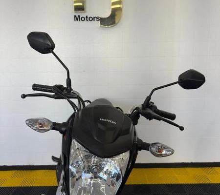 imagem-https://www.socarrao.com.br/sc-vehicle-images-prod/1651415/1790010031336-8103891_6_B_e48aa452ef.jpeg