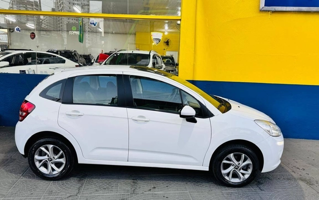 imagem-https://www.socarrao.com.br/sc-vehicle-images-prod/1652843/1789781307606-8e0d107acbcd4372abc0f40acc43ad54_1779409754932.jpeg