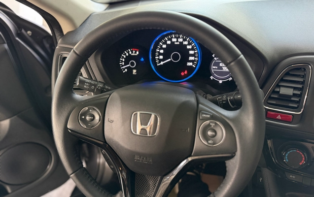 imagem-https://www.socarrao.com.br/sc-vehicle-images-prod/1657114/1789649365101-a142a7ab-a7cd-47f4-9892-d128f596c9c3.jpg