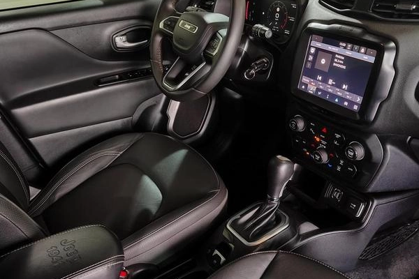 imagem-https://www.socarrao.com.br/sc-vehicle-images-prod/1665346/1788378096564-8111062_20_B_44e724cc48.jpeg