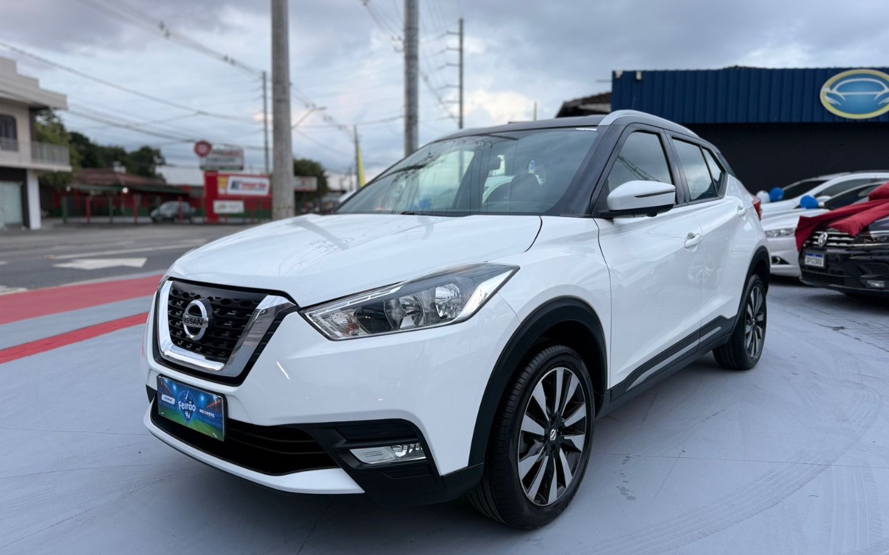 Nissan KICKS SL 1.6 16V FlexStar 5p Aut. na cor Branco em Joinville / SC - 1665455