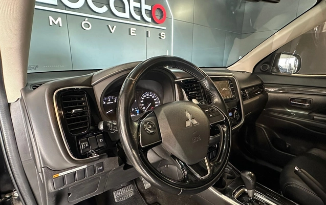 imagem-https://www.socarrao.com.br/sc-vehicle-images-prod/1665739/1779452713094-003_57533805d09bdf7ccf2f620660bd5acd.jpeg