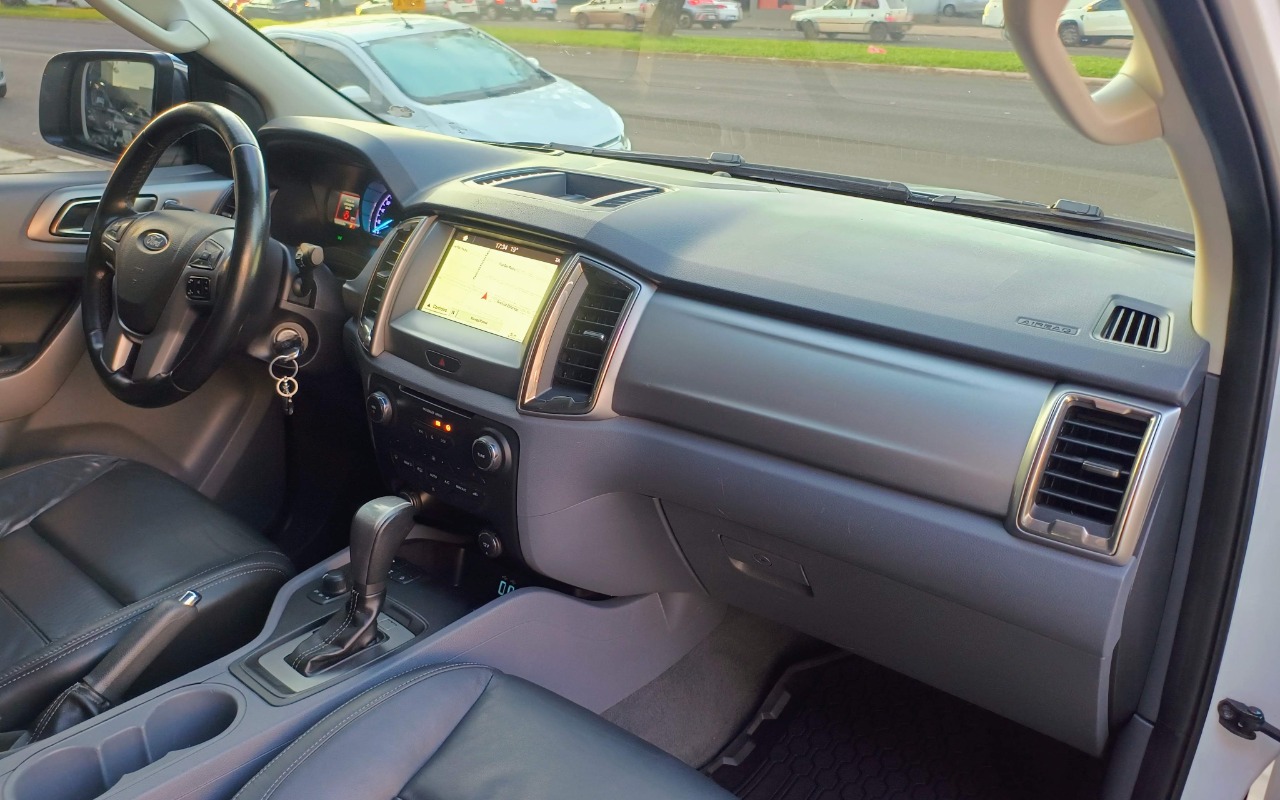 imagem-https://www.socarrao.com.br/sc-vehicle-images-prod/1665753/1779452774373-Rk9SRCBSQU5HRVIgMy4yIExJTUlURUQgNFg0IENEIERJRVNFTCAyMDE5IEJSQU5DQSAxNS5qcGc.jpg