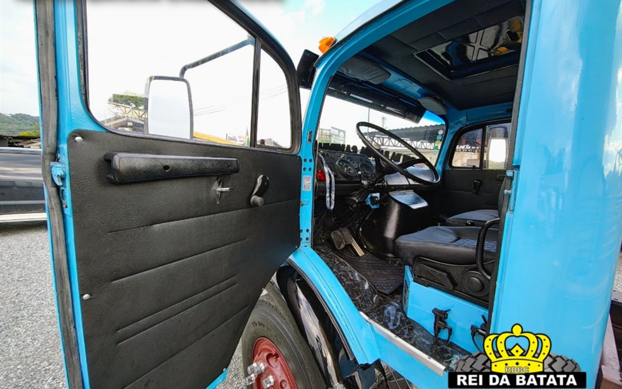 imagem-https://www.socarrao.com.br/sc-vehicle-images-prod/1666916/1779454362657-Ni5qcGc.jpg
