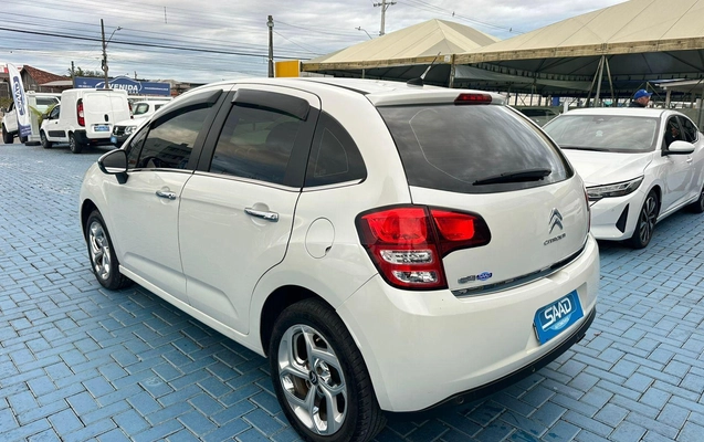 imagem-https://www.socarrao.com.br/sc-vehicle-images-prod/1667539/1788898214352-1c8e956c908d43309866190e2db984e1_1779455282270.jpg
