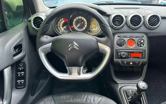 imagem-https://www.socarrao.com.br/sc-vehicle-images-prod/1667539/1788898214354-67e693c7a95447088424fb69f6d5fda7_1779455295357.jpg