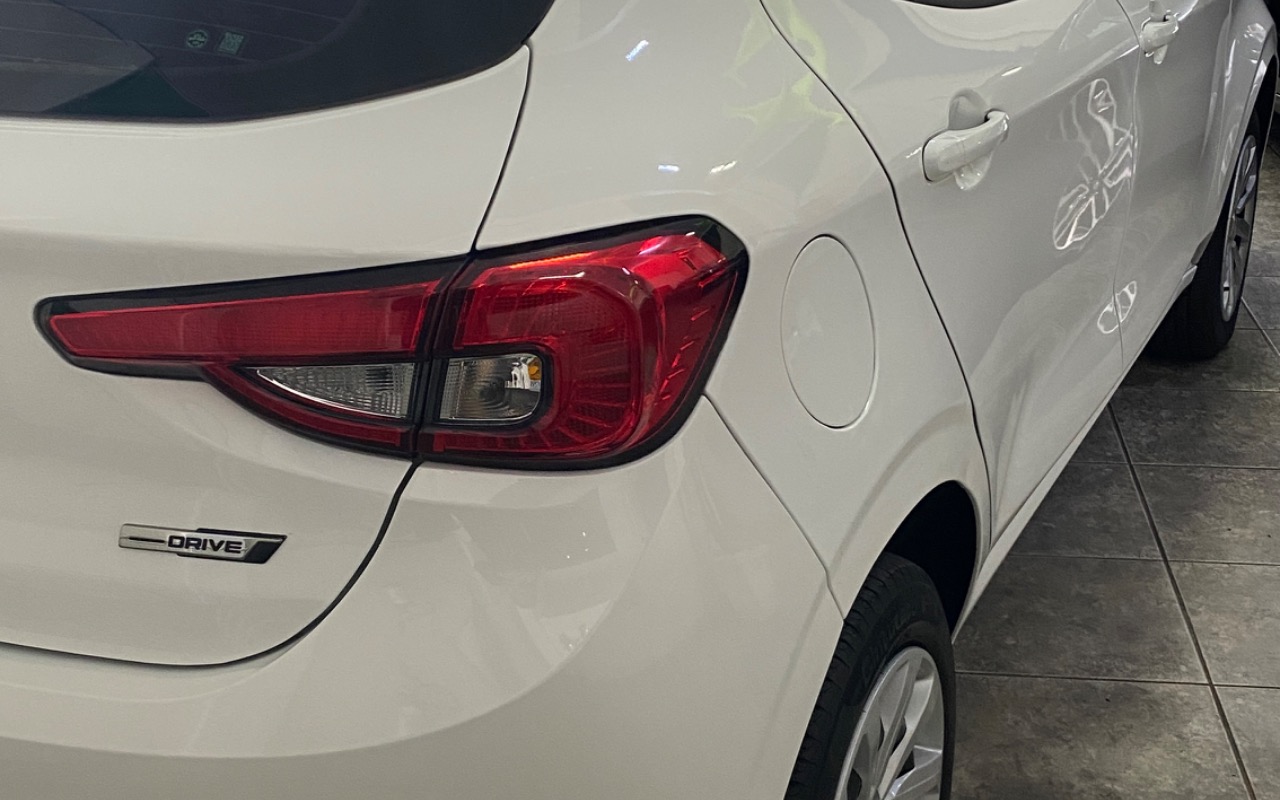 imagem-https://www.socarrao.com.br/sc-vehicle-images-prod/1668013/1779456710350-SU1HXzE3NDcuanBlZw.jpeg