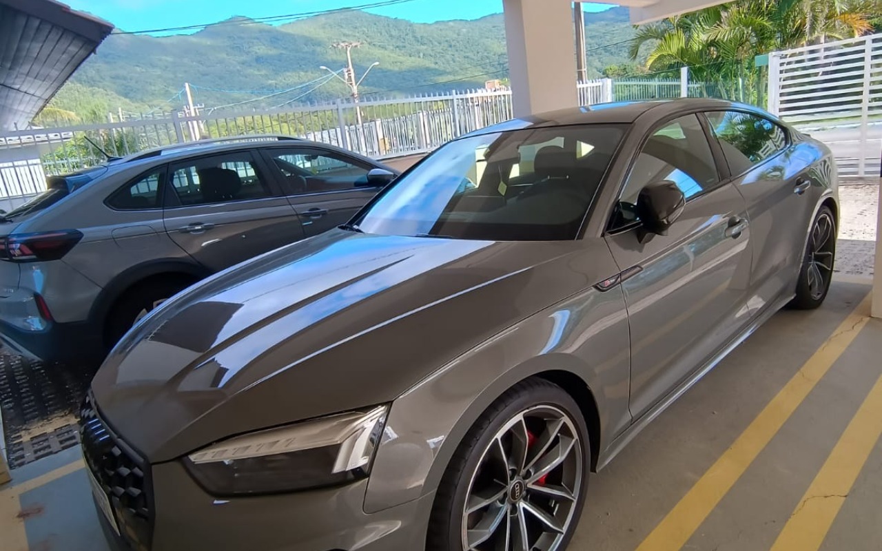 Audi A5 Sportb. S-Line 2.0 TFSI S-tronic na cor Cinza em Florianópolis / SC - 1668737