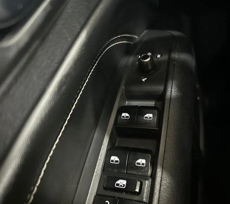 imagem-https://www.socarrao.com.br/sc-vehicle-images-prod/1669019/1786565265023-8111581_0_B_856fcdc029.jpeg