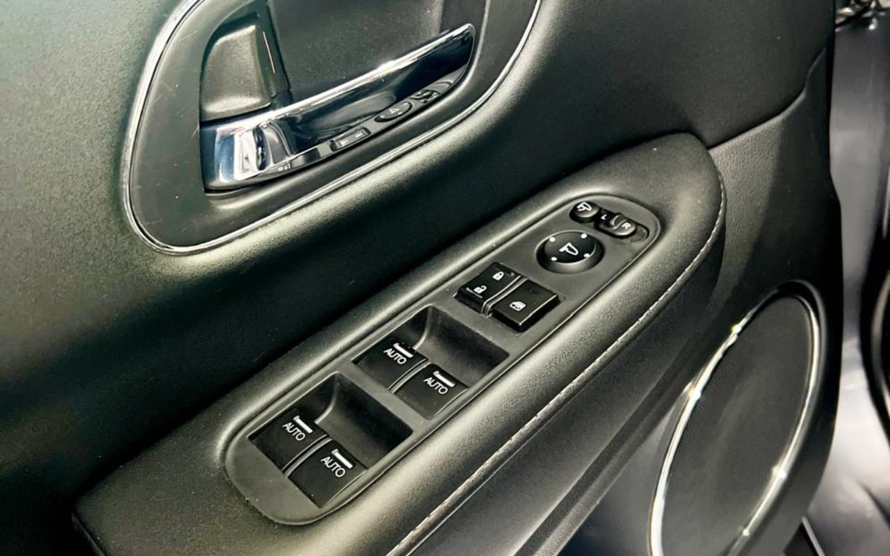 imagem-https://www.socarrao.com.br/sc-vehicle-images-prod/1669024/1779800400862-MTcuanBlZw.jpeg