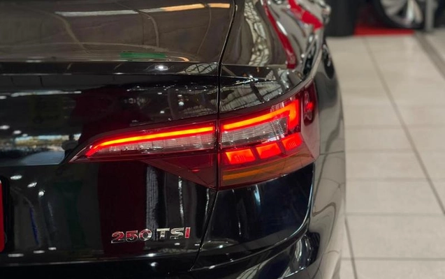 imagem-https://www.socarrao.com.br/sc-vehicle-images-prod/1669346/1789407710658-8110261_11_B_85582ea094.jpeg