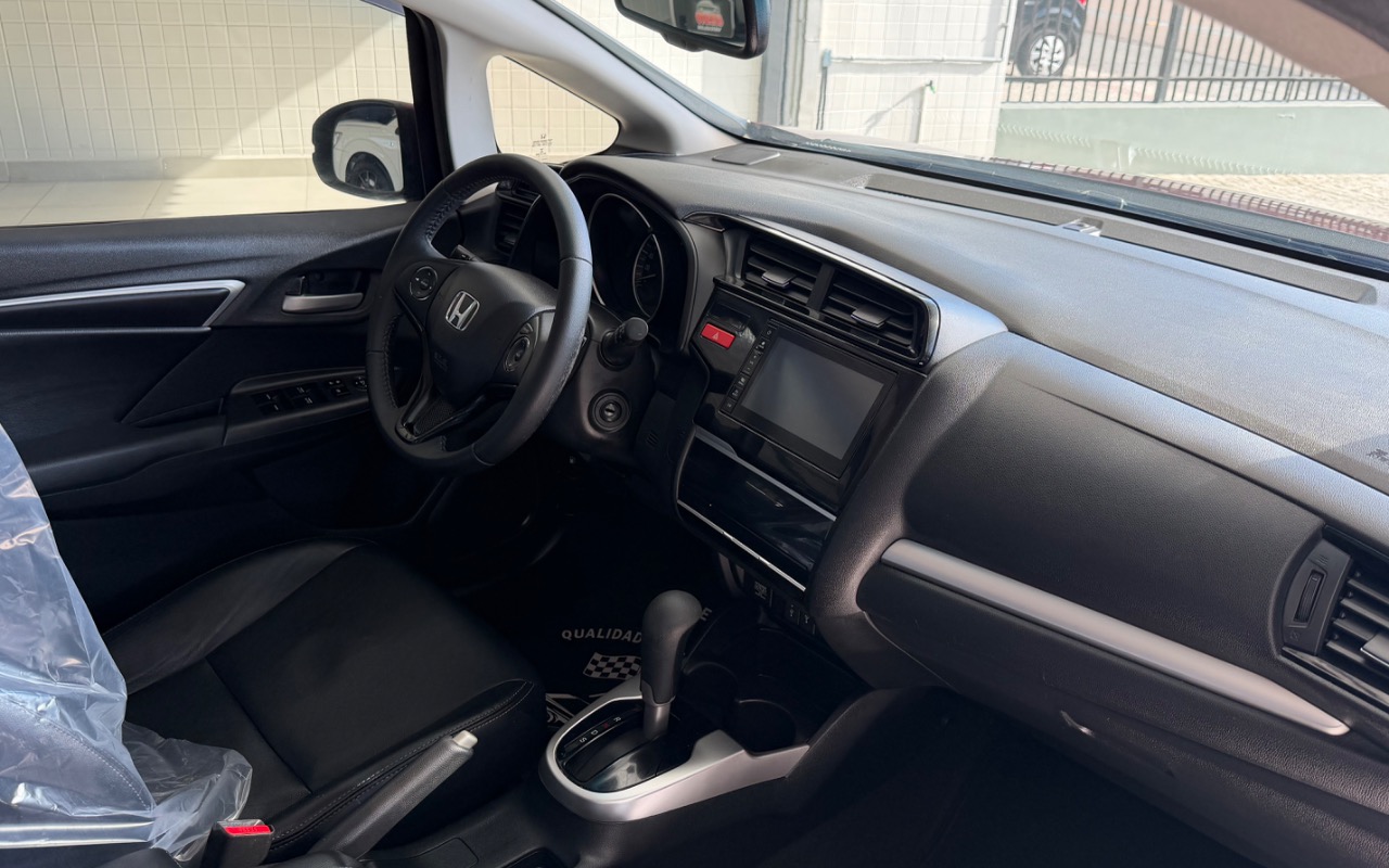 imagem-https://www.socarrao.com.br/sc-vehicle-images-prod/1669603/1779458868747-SU1HXzY5NDIuanBlZw.jpeg