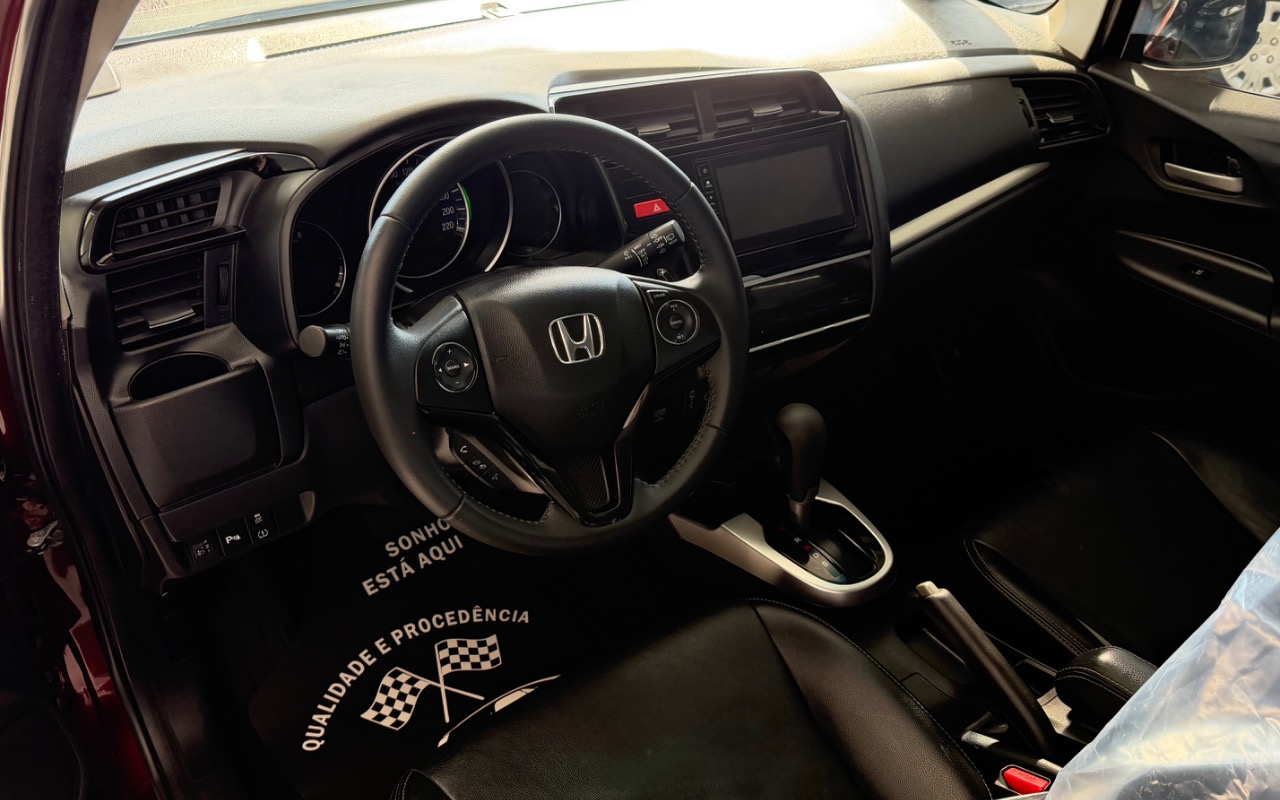 imagem-https://www.socarrao.com.br/sc-vehicle-images-prod/1669603/1779458868953-SU1HXzY5NDQuanBlZw.jpeg