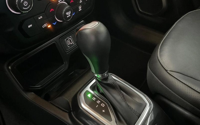 imagem-https://www.socarrao.com.br/sc-vehicle-images-prod/1670656/1786019335127-8113077_13_B_4772b7529b.jpeg