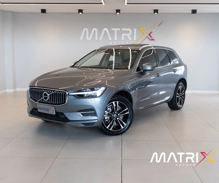Volvo XC60 2021 Cinza — foto 1 de 3