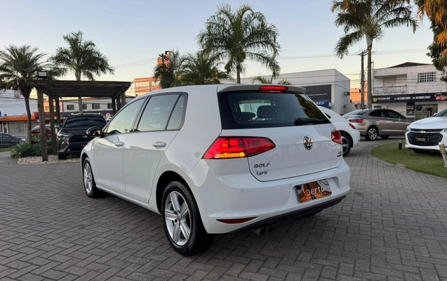 imagem-https://www.socarrao.com.br/sc-vehicle-images-prod/1674701/1779468004175-4fed4e1c-c18a-43d4-8fb5-994ddb58e7a9.jpg