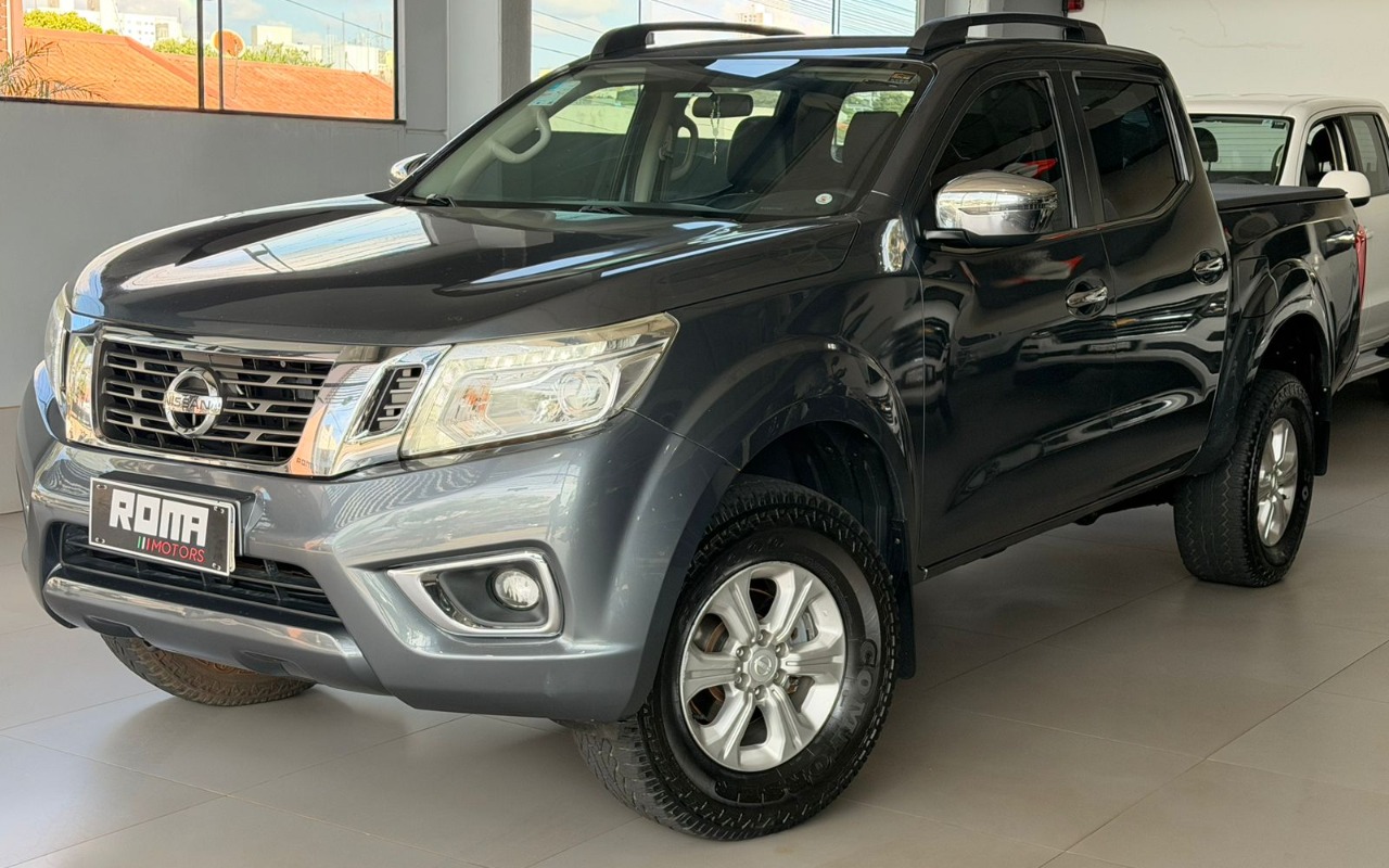 Nissan Frontier LE CD 4x4 2.3 Bi-TB Diesel Aut. na cor Cinza em Maringá / PR - 1675039