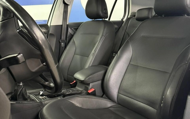 imagem-https://www.socarrao.com.br/sc-vehicle-images-prod/1676060/1779470498925-76c09026-613c-48fe-b4d9-65bc3e7de657.jpg