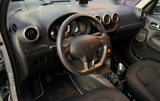 imagem-https://www.socarrao.com.br/sc-vehicle-images-prod/1676652/1779916111234-OS5qcGc.jpg