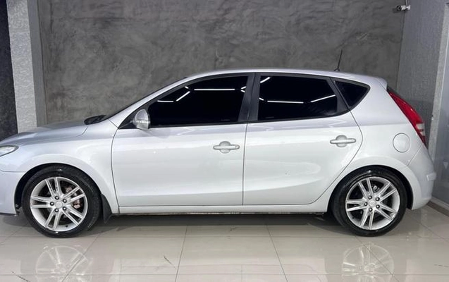 imagem-https://www.socarrao.com.br/sc-vehicle-images-prod/1677417/1787769916487-8112992_3_B_f37323e4d8.jpeg