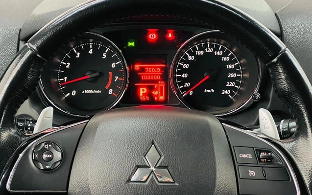 imagem-https://www.socarrao.com.br/sc-vehicle-images-prod/1677653/1785955988397-8111238_13_B_31c0cce191.jpeg
