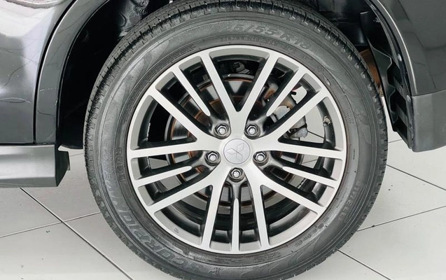 imagem-https://www.socarrao.com.br/sc-vehicle-images-prod/1677653/1785955988400-8111238_19_B_872ee5de40.jpeg