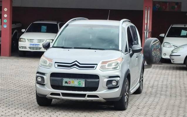 imagem-https://www.socarrao.com.br/sc-vehicle-images-prod/1677666/1782768034636-8113817_2_B_e234e6a515.jpeg