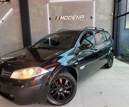 Renault Megane 2011 Preto — foto 1 de 3