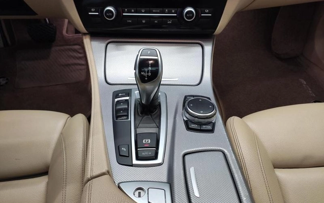 imagem-https://www.socarrao.com.br/sc-vehicle-images-prod/1678049/1788975810576-8104527_13_B_88d464c4a3.jpeg