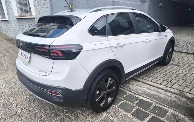 imagem-https://www.socarrao.com.br/sc-vehicle-images-prod/1678384/1784656453216-8114452_2_B_5b2428a62d.jpeg
