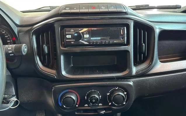 imagem-https://www.socarrao.com.br/sc-vehicle-images-prod/1679032/1779475200618-8114598_12_B_8bfea508fd.jpeg