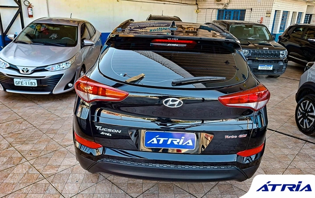 imagem-https://www.socarrao.com.br/sc-vehicle-images-prod/1679257/1788200014519-422b21a5-866f-4861-b468-8ef216296338.jpg