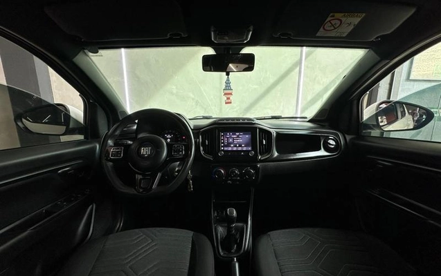 imagem-https://www.socarrao.com.br/sc-vehicle-images-prod/1679351/1779475750157-8114624_14_B_592ee44488.jpeg