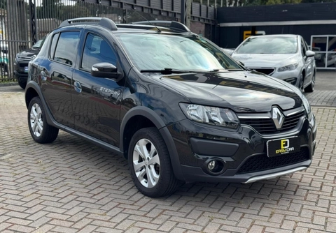 Renault Sandero 2018 Preto — foto 1 de 3