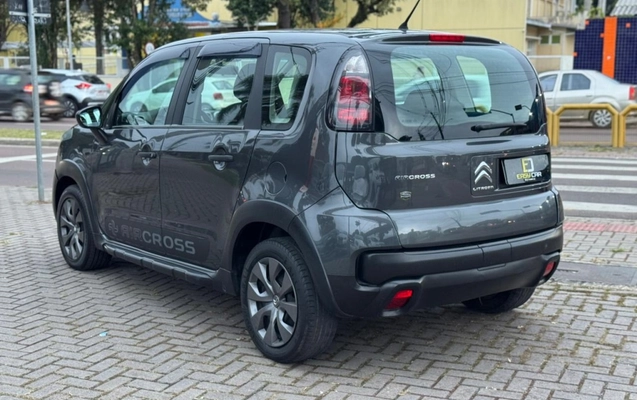 imagem-https://www.socarrao.com.br/sc-vehicle-images-prod/1680848/1779478337253-1_104833.jpg