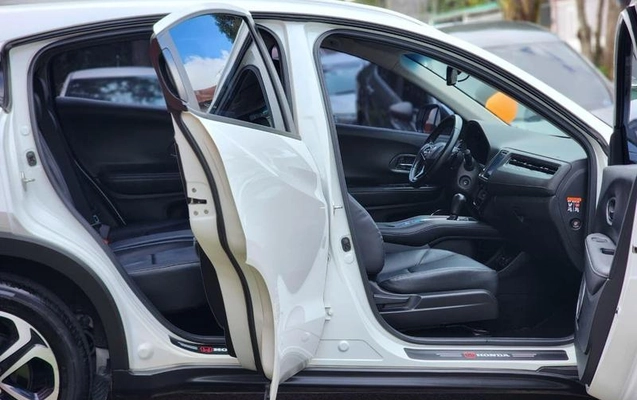 imagem-https://www.socarrao.com.br/sc-vehicle-images-prod/1680943/1784924302918-8111369_7_B_78c41244ee.jpeg