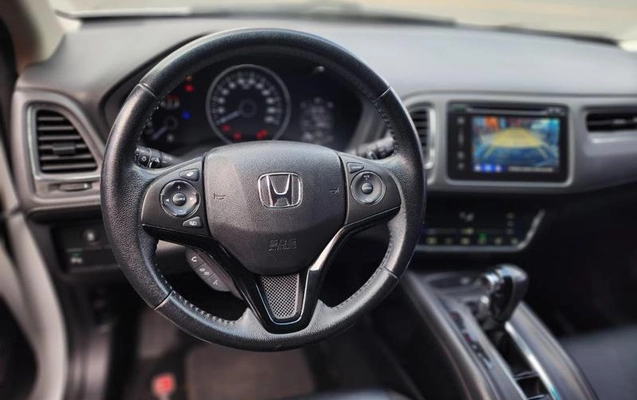 imagem-https://www.socarrao.com.br/sc-vehicle-images-prod/1680943/1784924302926-8111369_13_B_33685b759e.jpeg
