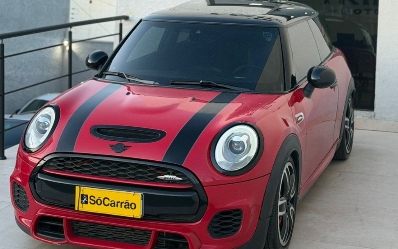 imagem-https://www.socarrao.com.br/sc-vehicle-images-prod/1681385/1779479181295-Qk1XIFgxIC0gMjAxNyAtIDIwMjYtMDUtMjJUMTYzODA3LjE1Mi5qcGc.jpg