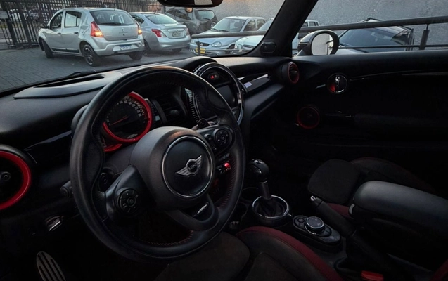 imagem-https://www.socarrao.com.br/sc-vehicle-images-prod/1681385/1779479181749-V2hhdHNBcHAgSW1hZ2UgMjAyNi0wNS0yMiBhdCAxNi4yOS4wMCAoMikuanBlZw.jpeg