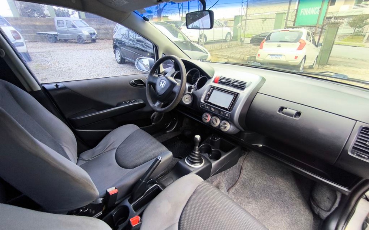 imagem-https://www.socarrao.com.br/sc-vehicle-images-prod/1681587/1779816692217-SU1HXzIwMjYwNTI2XzEwMjEzMiAoQ29weSkuanBn.jpg