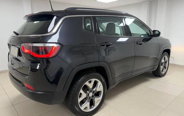 imagem-https://www.socarrao.com.br/sc-vehicle-images-prod/1681680/1787603423303-7510223_4_B_7f9762b4ea.jpeg