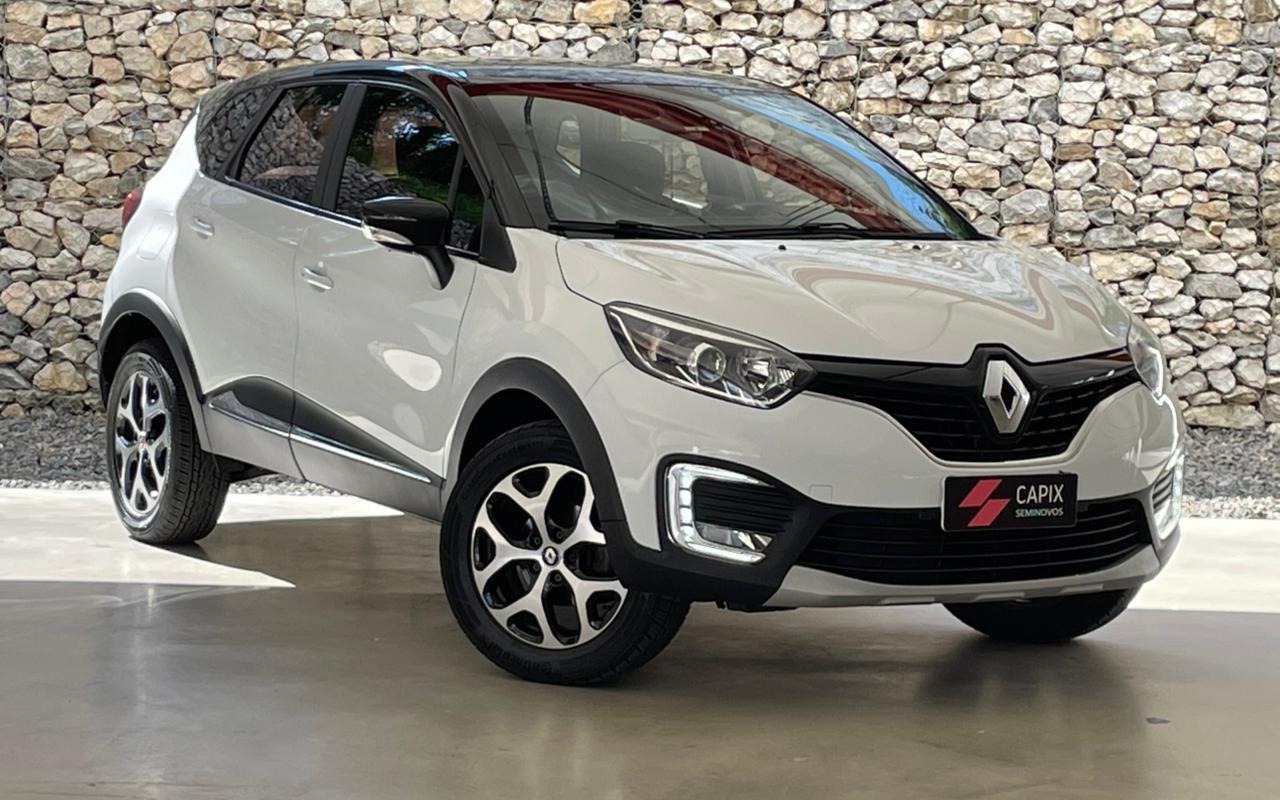 Renault Captur Intense 1.6 16V Flex 5p Aut. na cor Bege em Curitiba / PR - 1682511