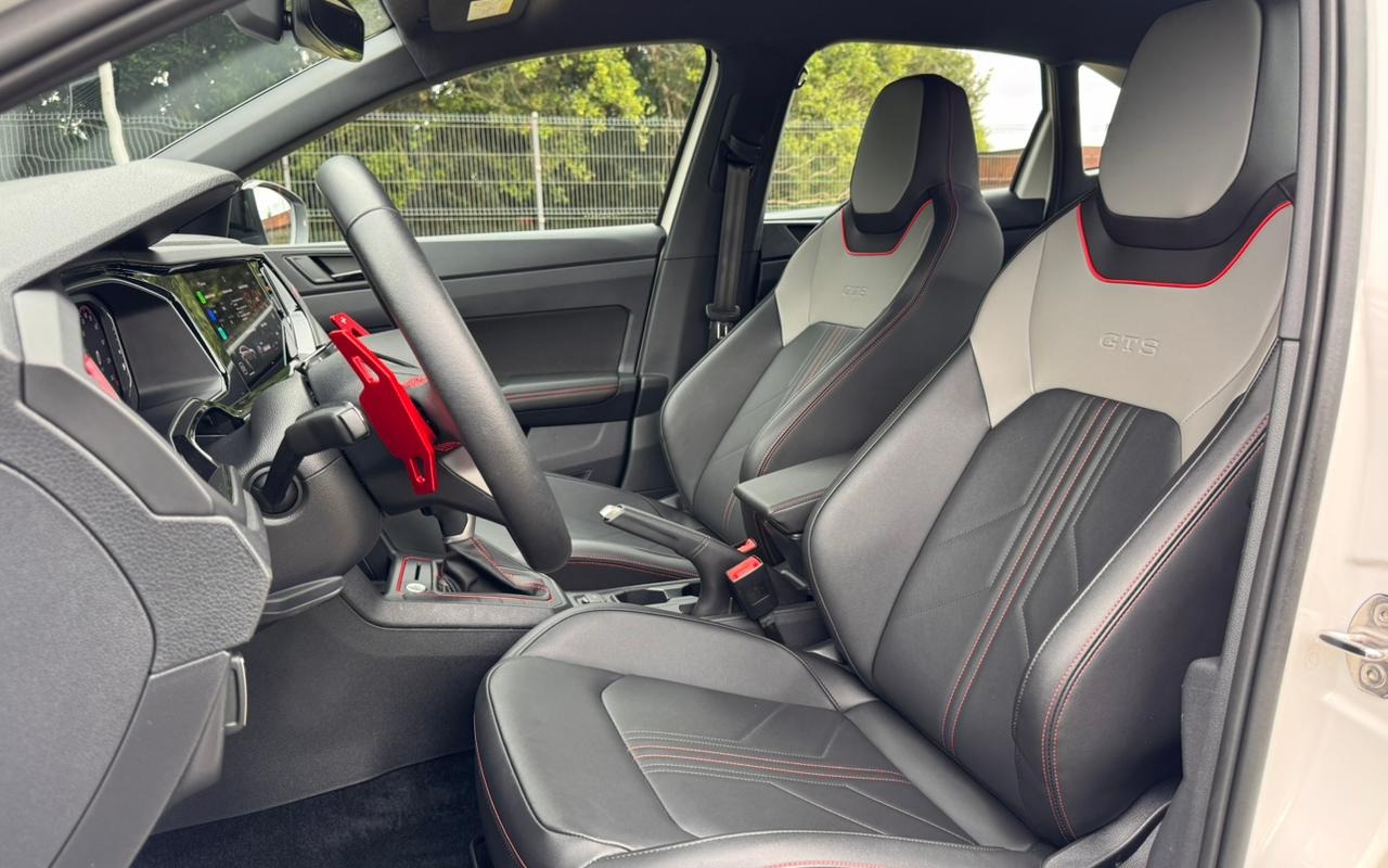 imagem-https://www.socarrao.com.br/sc-vehicle-images-prod/1682512/1779481151217-V2hhdHNBcHAgSW1hZ2UgMjAyNi0wNS0yMiBhdCAxMC40Mi4zNCAoMSkuanBlZw.jpeg