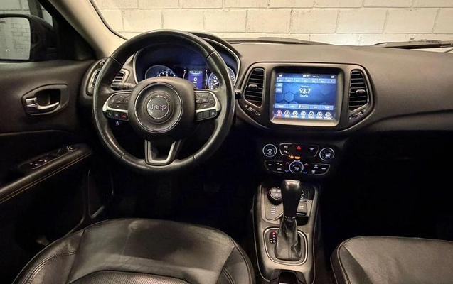 imagem-https://www.socarrao.com.br/sc-vehicle-images-prod/1682540/1782826739663-8114388_12_B_998c1491c4.jpeg